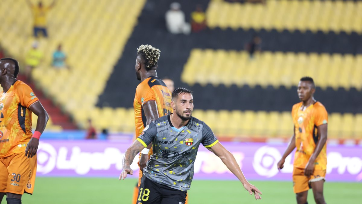 Barcelona venció a Libertad, en la décima fecha de la segunda etapa de la LigaPro, con gol de Francisco Fydriszewski.