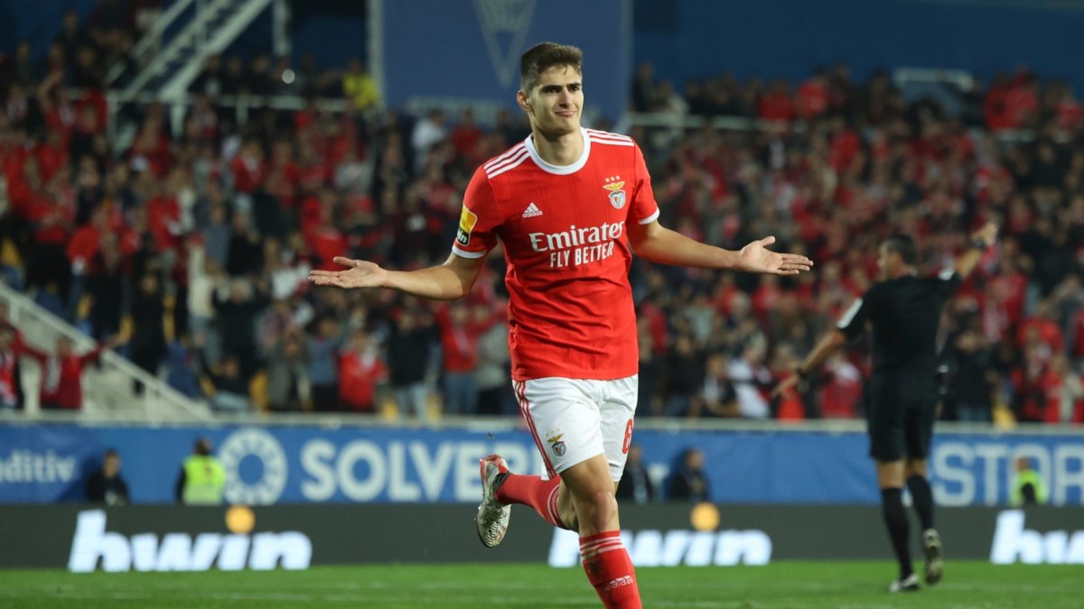 Con sólo 19 años, António Silva ya es titular tanto en el Benfica como en la selección de Portugal.