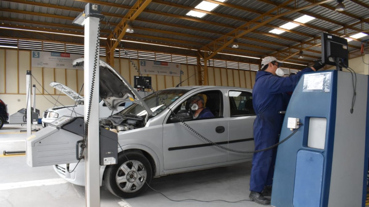La EMOV, entidad municipal encargada de supervisar y controlar la circulación de vehículos en Cuenca 
