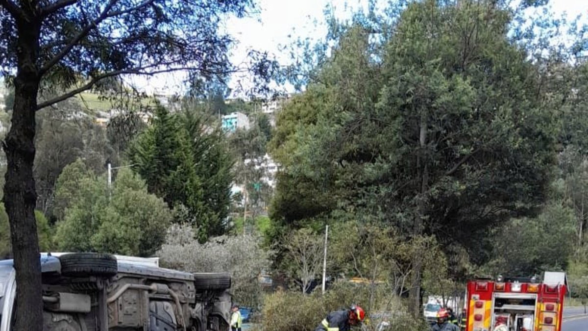 La Simón Bolívar es considerada la vía más peligrosa de Quito.