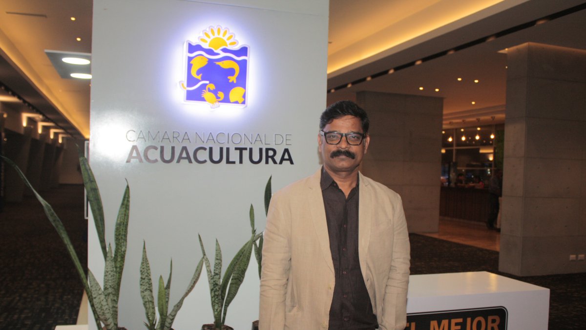 Aqua Expo. Manoj M. Sharma, productor de camarón en India.