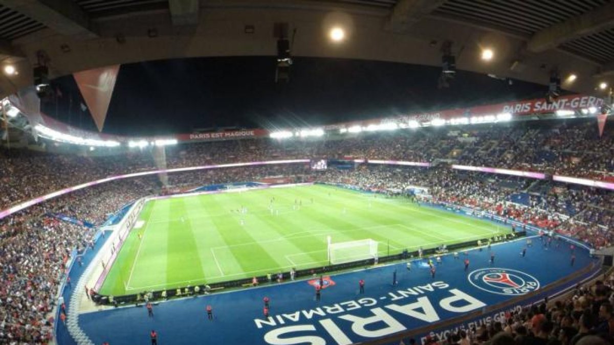Deporte - Parque de Los Príncipes, donde se disputará el partido entre PSG y Milan