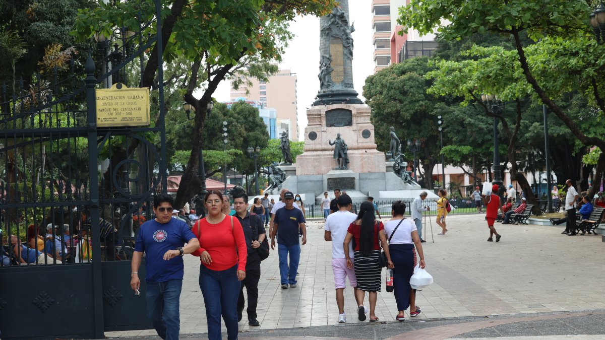 El Municipio busca que más empresas privadas apadrinen los parques de la ciudad, para su mantenimiento.