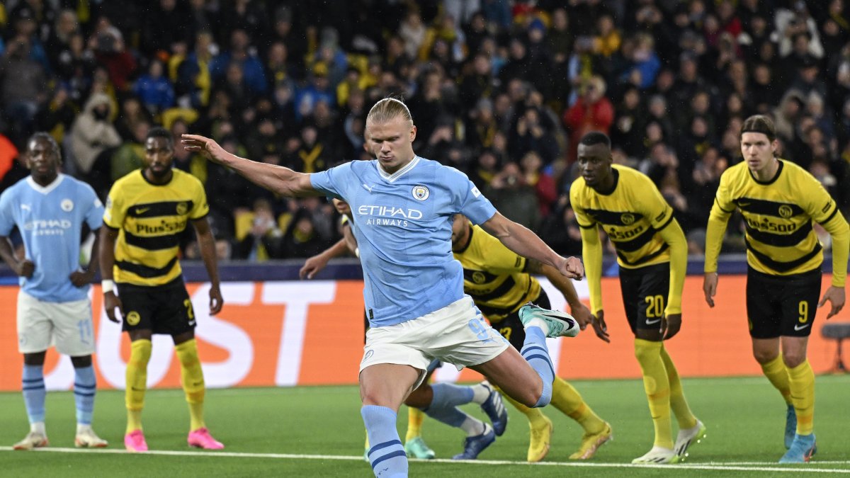 El delantero Erling Haaland  marcó dos tantos en el duelo ante Young Boys.