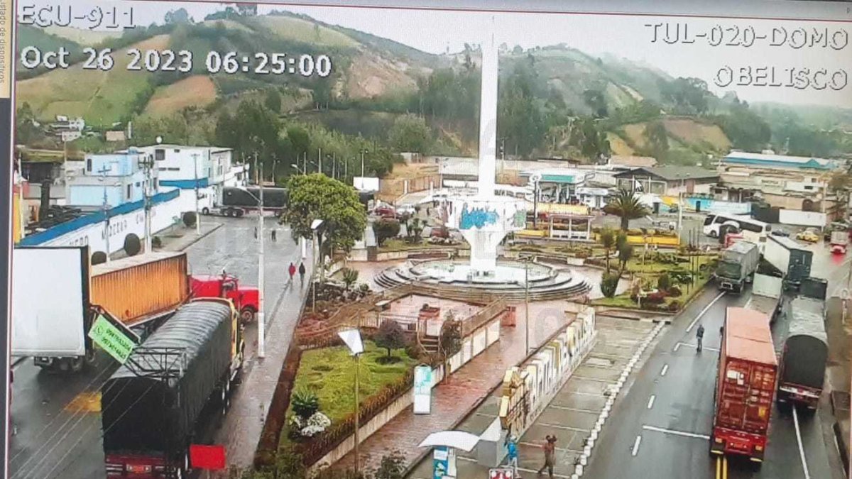 Medida.- Las cámaras de Ecu 911 Carchi muestra la situación en las vías por el paro del transporte pesado.