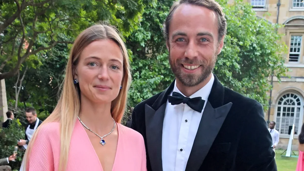James Middleton con su esposa.