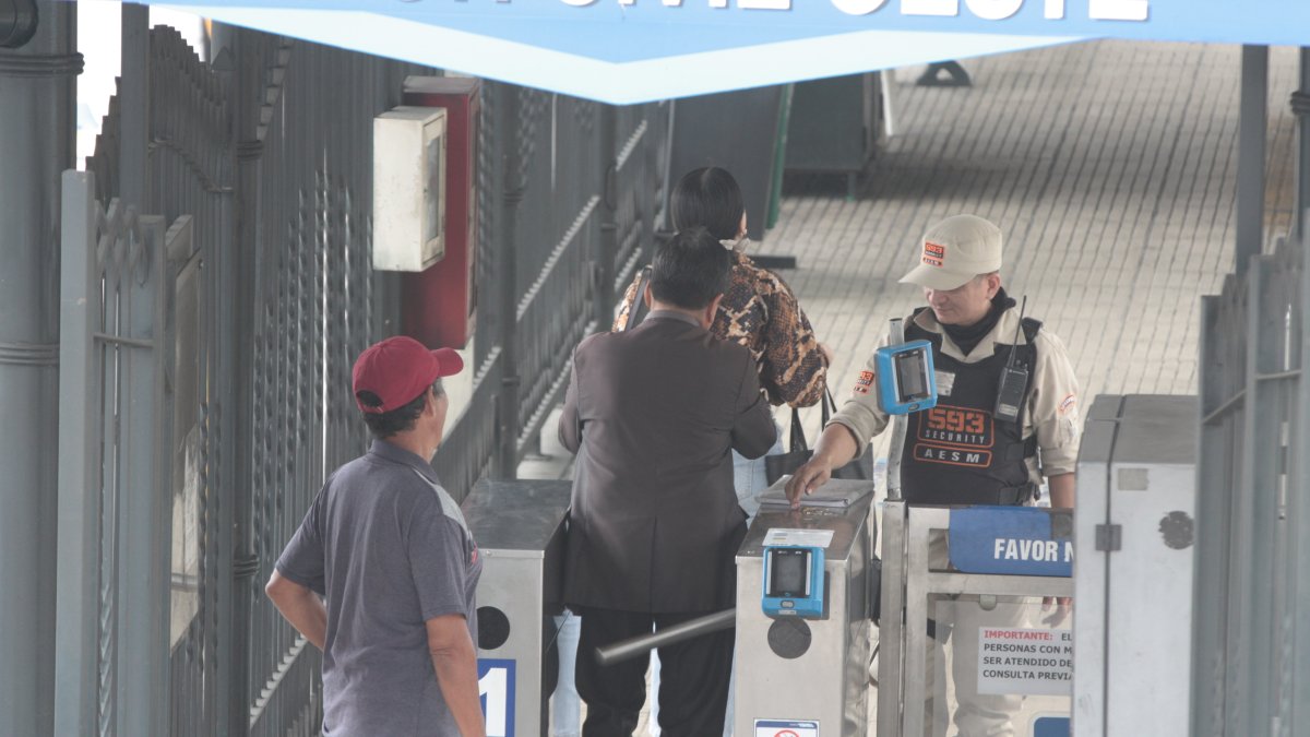 El Municipio asegura que 160 uniformados de la empresa privada resguardarán las paradas con mayor afluencia.