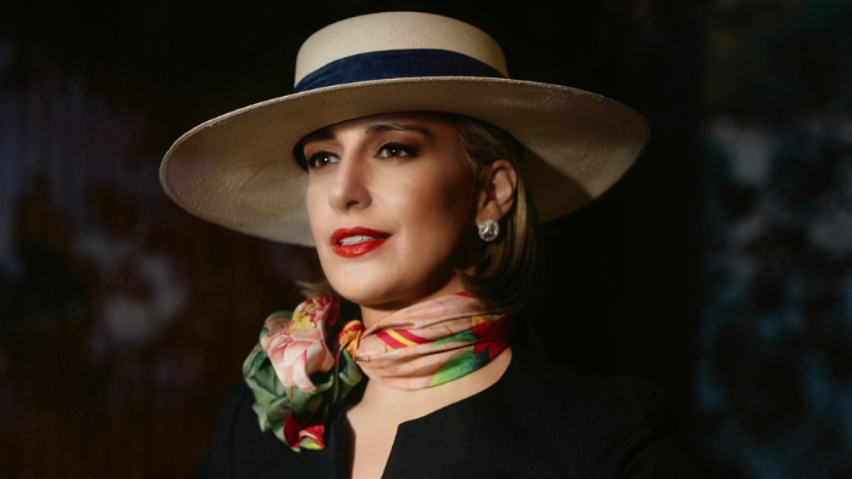 Su marca refleja su admiración por las tradiciones