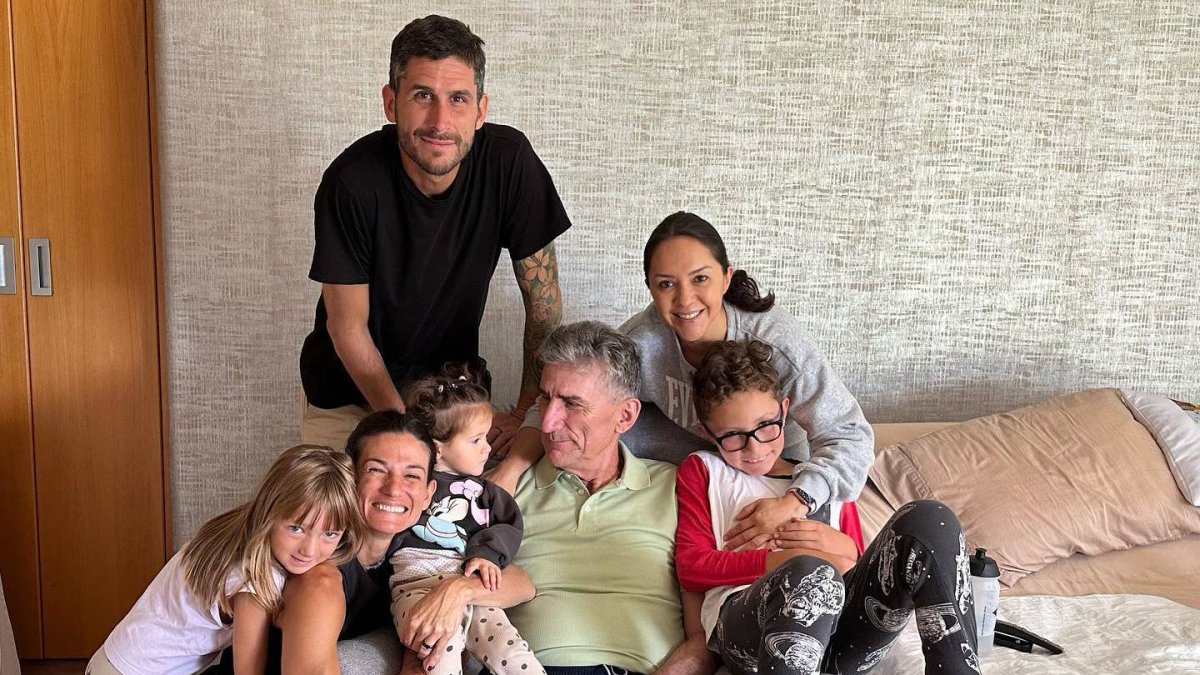 El Patón Bauza cumplió 65 años en enero. Está bajo el cuidado y el cariño de su familia.