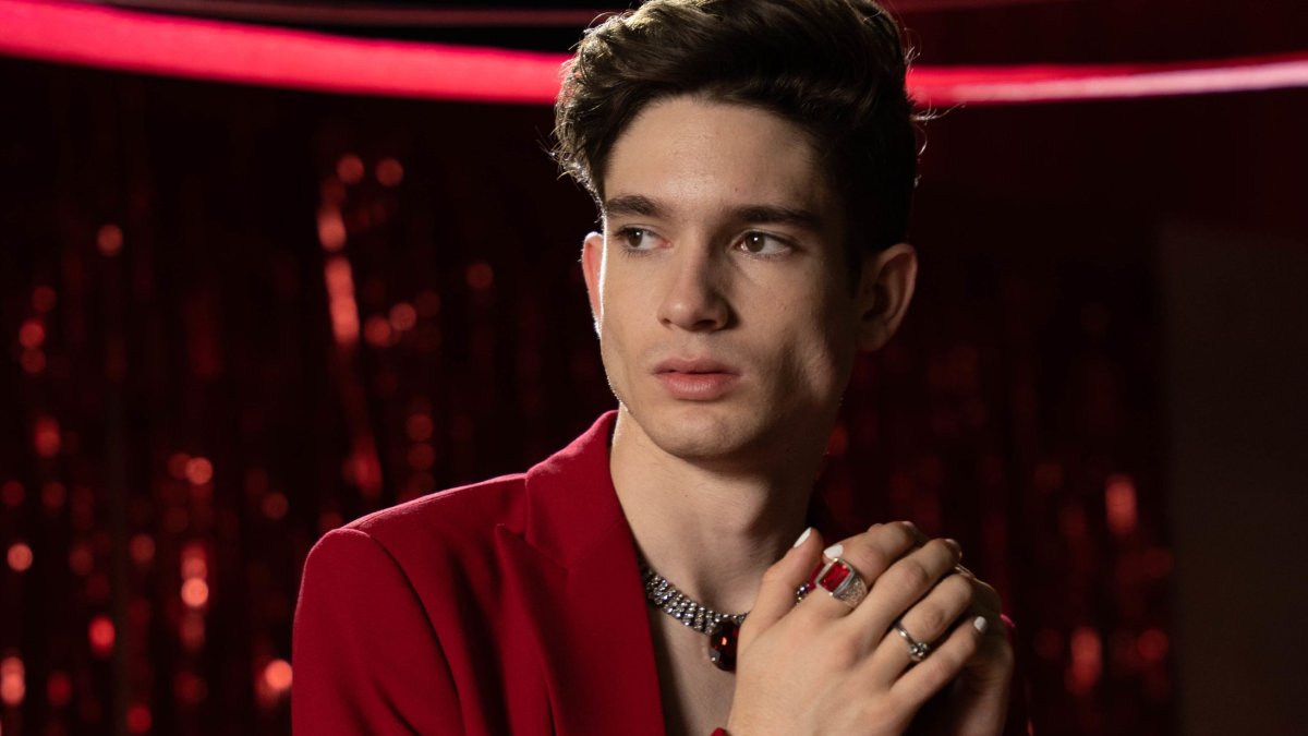 León Leiden tiene 24 años.