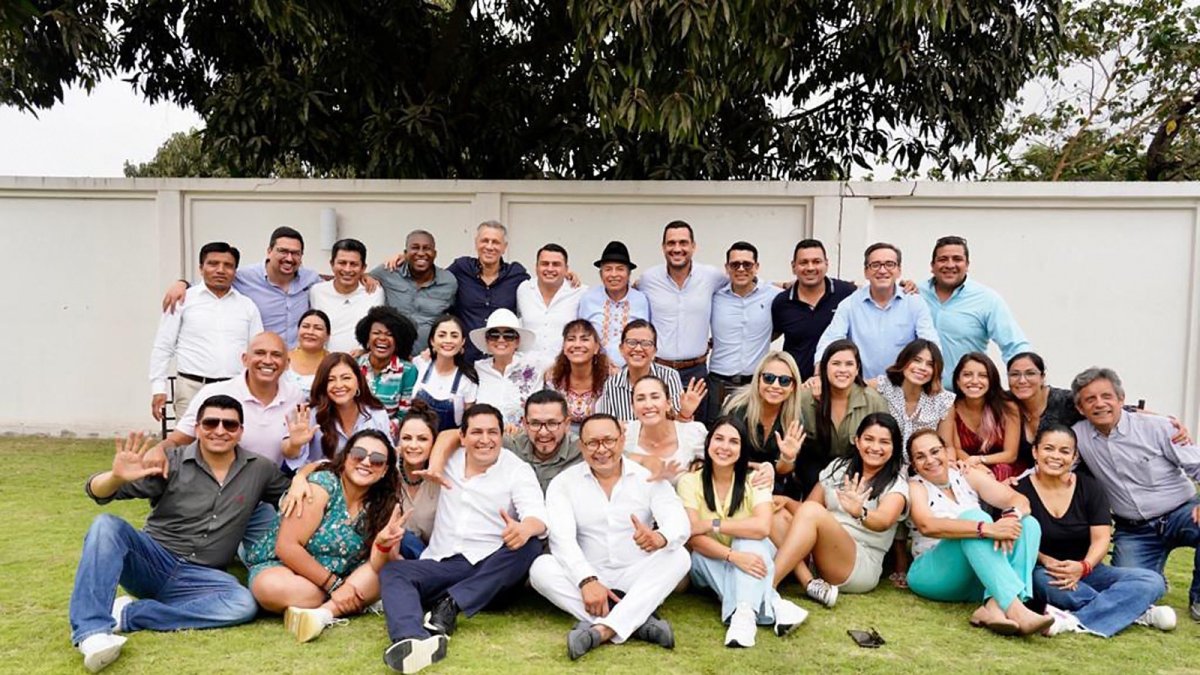 Correístas. Esta semana la bancada se reunió con Jorge Glas y (en la foto) con el excandidato a la vicepresidencia Andrés Arauz