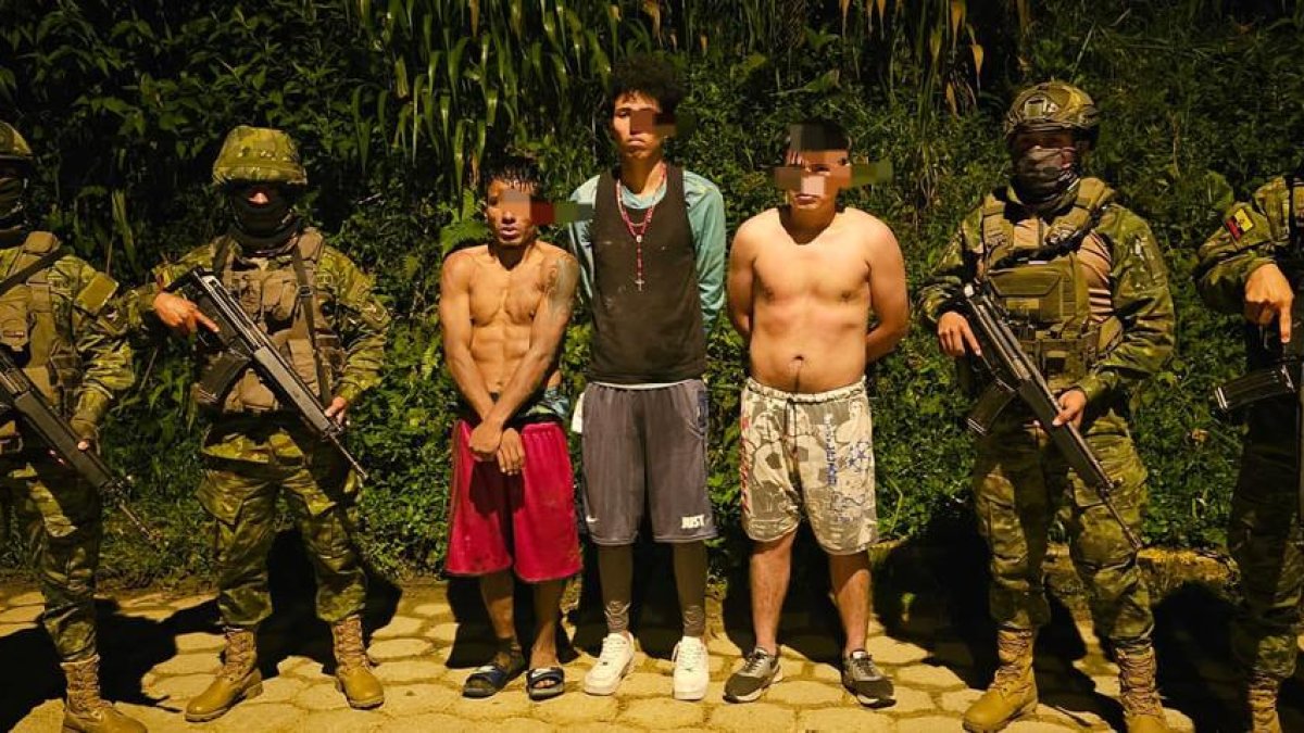 Los tres detenidos serían integrantes de Los Lobos.