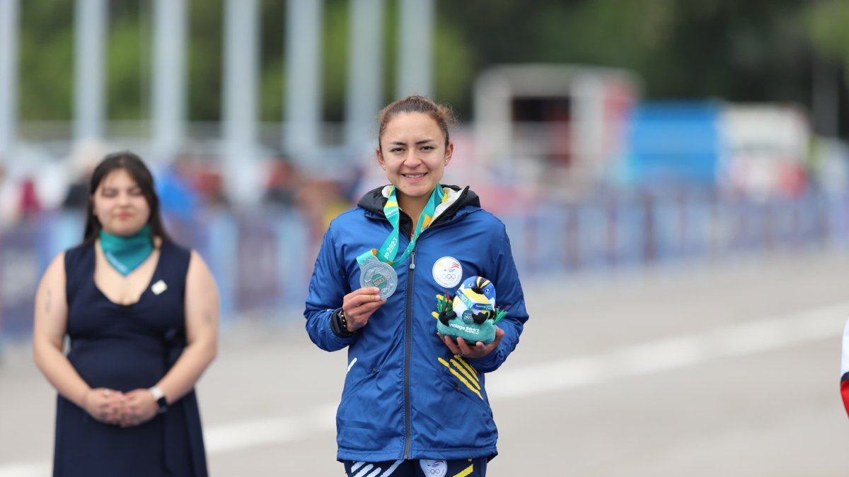 La marchista Glenda Morejón alcanzó la medalla de plata en la prueba de 20 kilómetros.