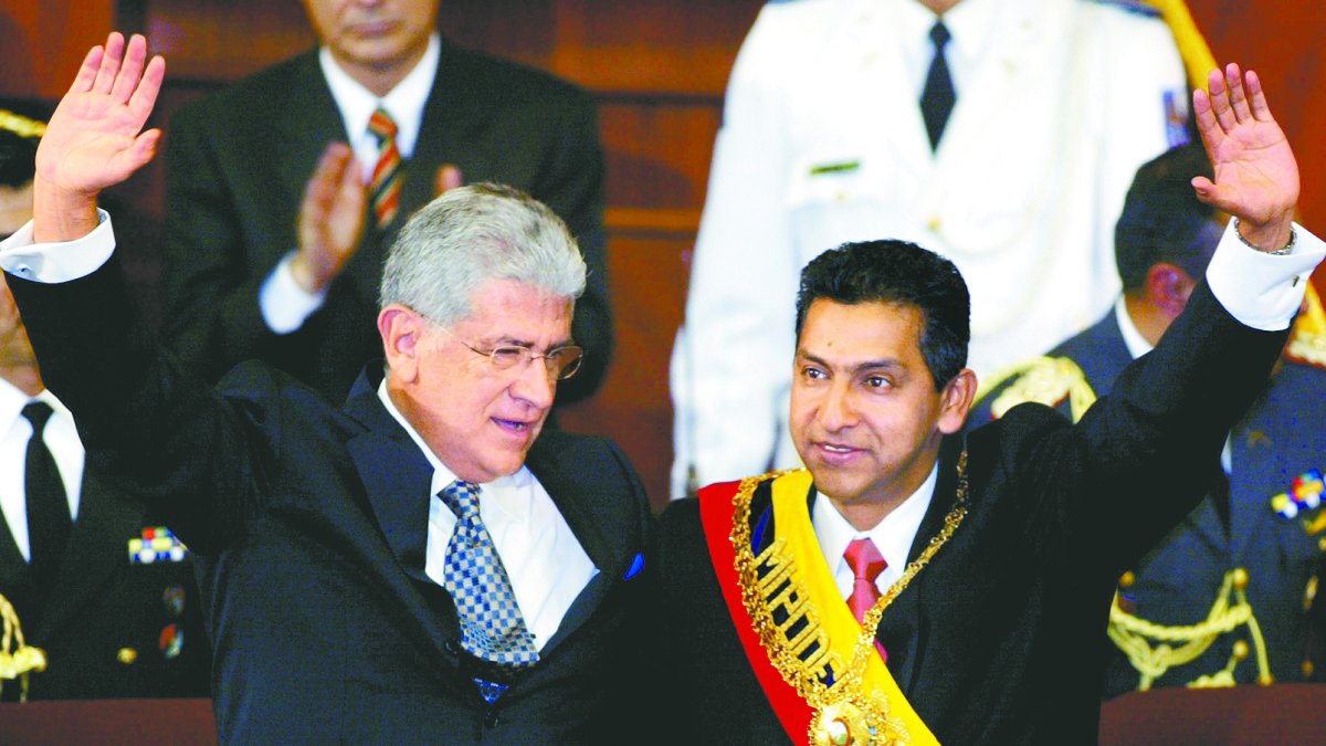 Foto de Archivo del expresidente Lucio Gutiérrez y el entonces vicepresidente Alfredo Palacio.