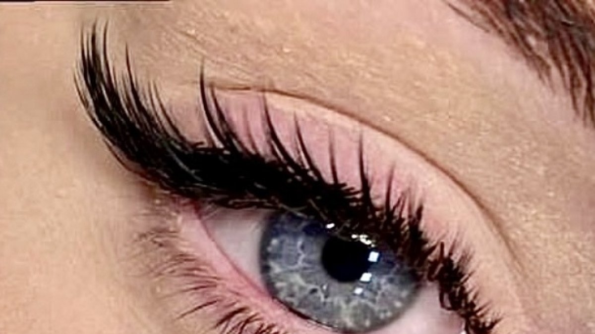 Con ellas logra realzar la mirada.