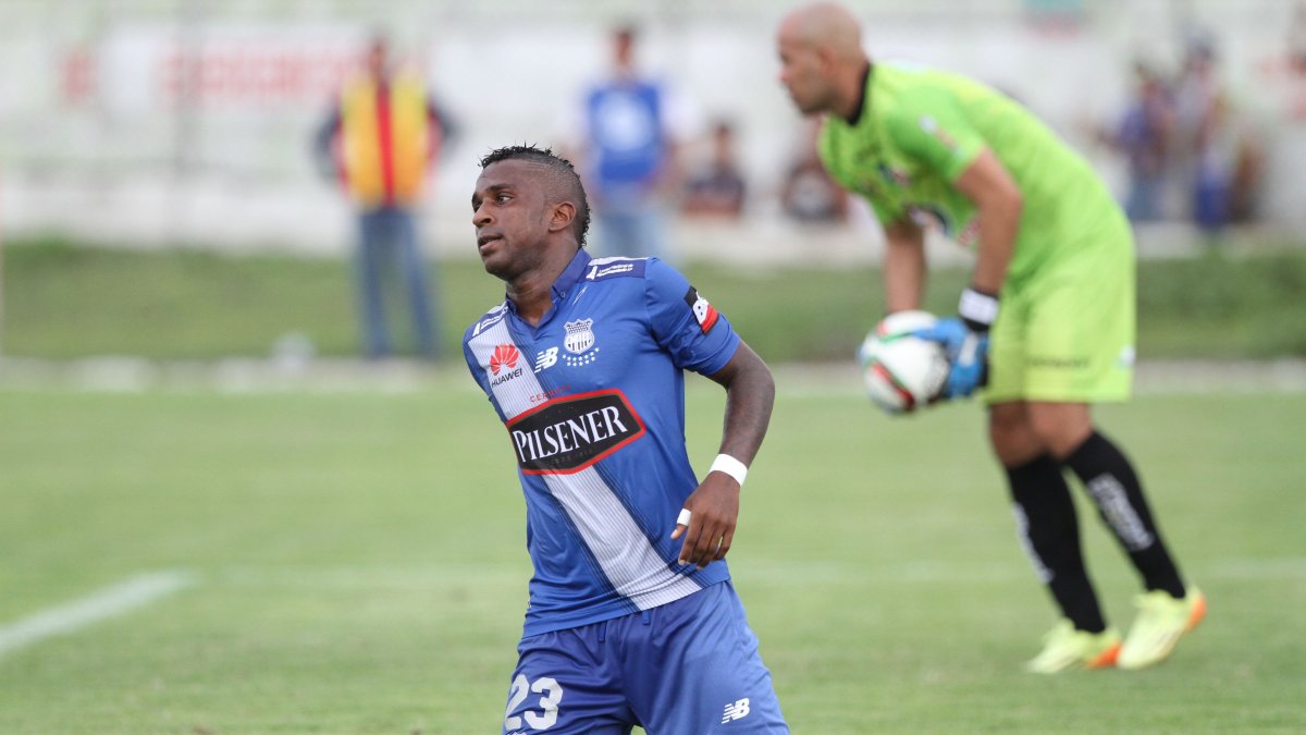 Miller Bolaños podría ser sancionado por el club.
