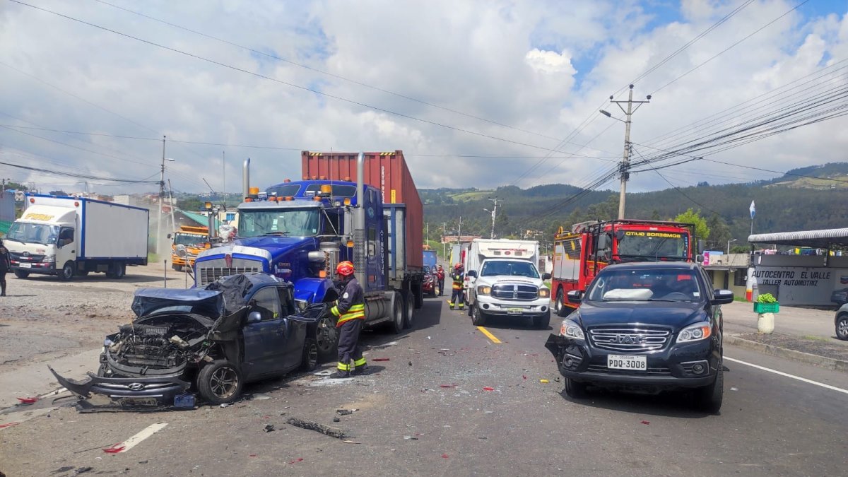 El siniestro de tránsito involucró a cinco automotores.