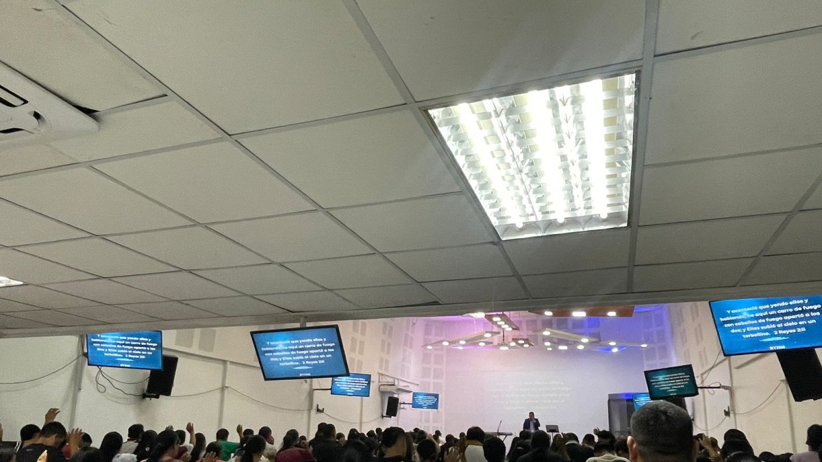 Acto. Según el INEC, un 7,7% de ecuatorianos son indígenas