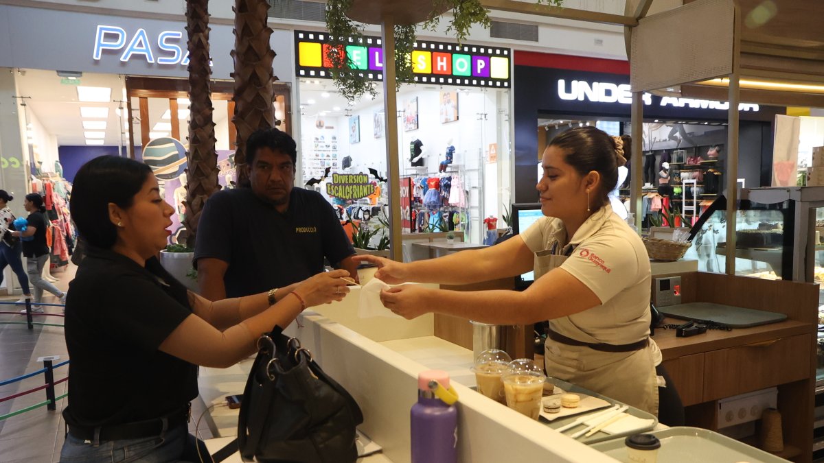 La línea de negocios más recurrente, y con mayor acogida en los centros comerciales son cafés y dulcerías