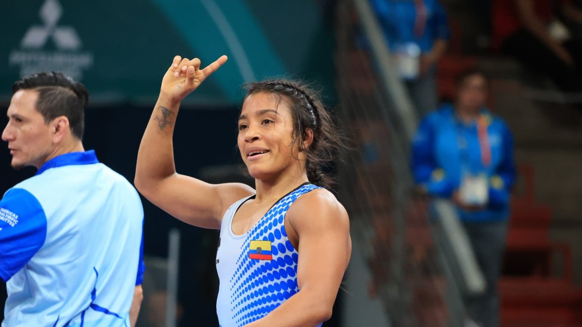 Lucía Yépez y su celebración tras sumar la quinta medalla de oro para el Team Ecuador.
