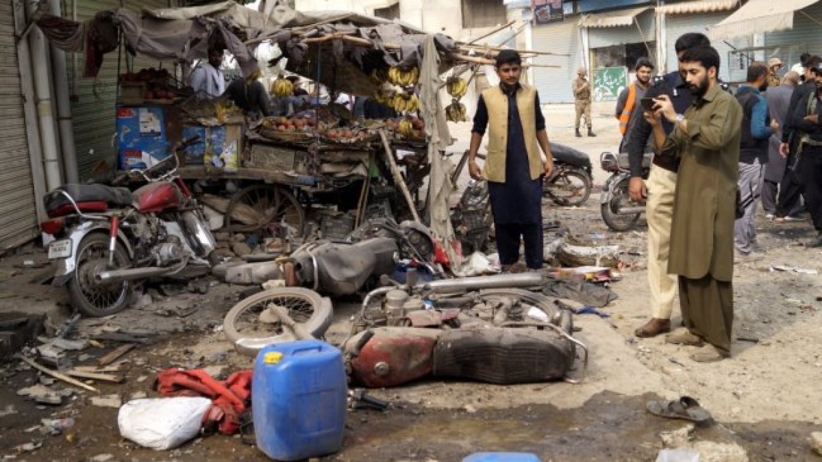 Al menos catorce miembros de las fuerzas de seguridad de Pakistán