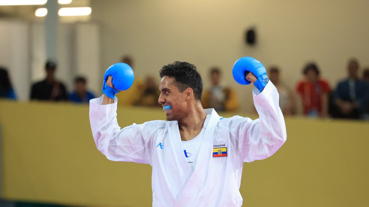 El karateca José Antonio Acevedo ganó la medalla de oro en la categoría de -84 kilos.