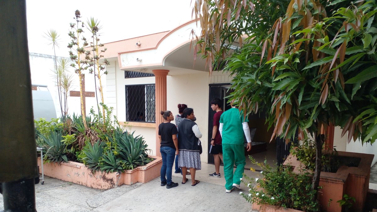 Diligencias. La familia la reconoció en la morgue local.