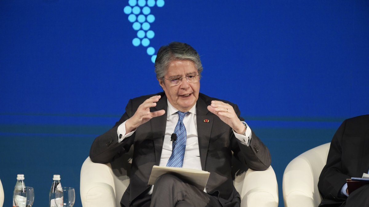 El presidente Guillermo Lasso en una actividad en el extranjero.