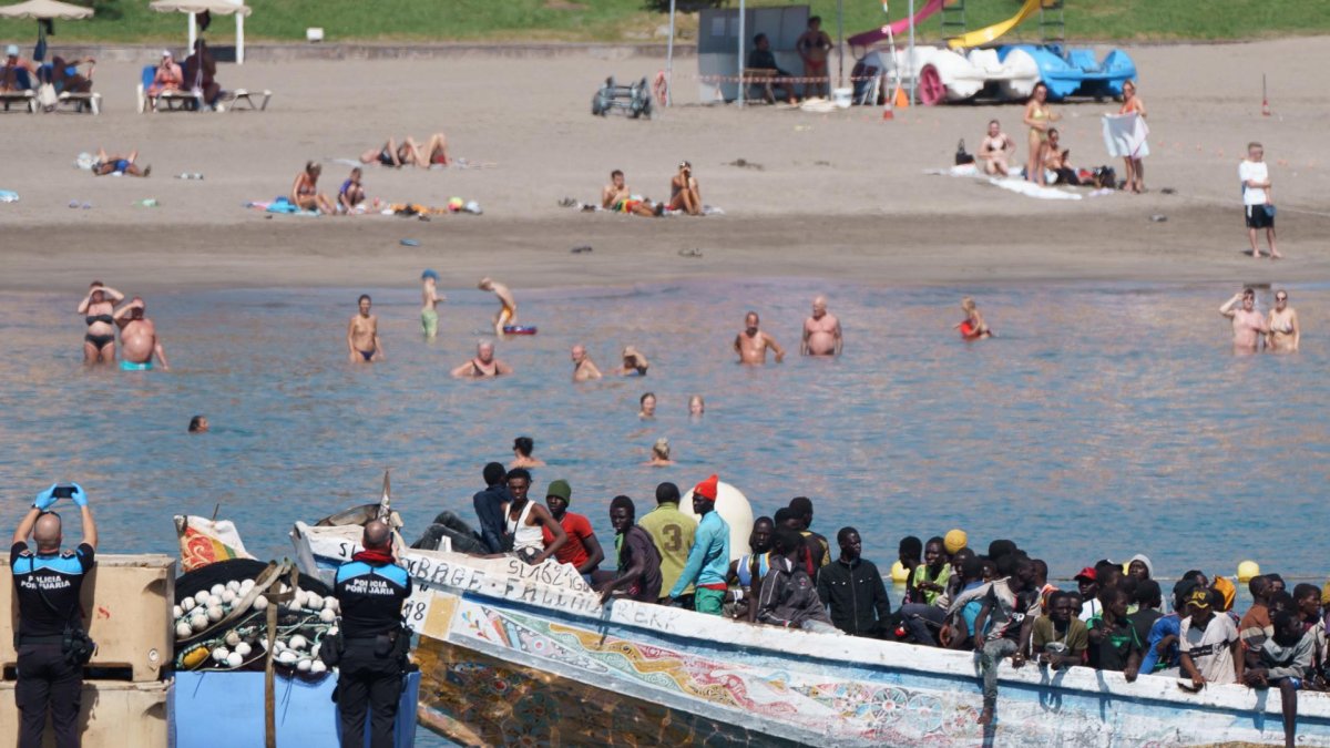 Miles de inmigrantes han llegado a las islas Canarias.