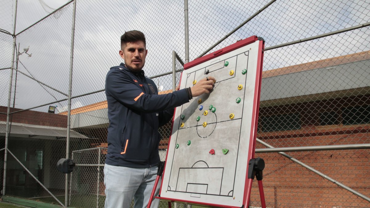 Diego Martínez es especialista en la formación de jugadores. Está al frente de la Tri sub-17.