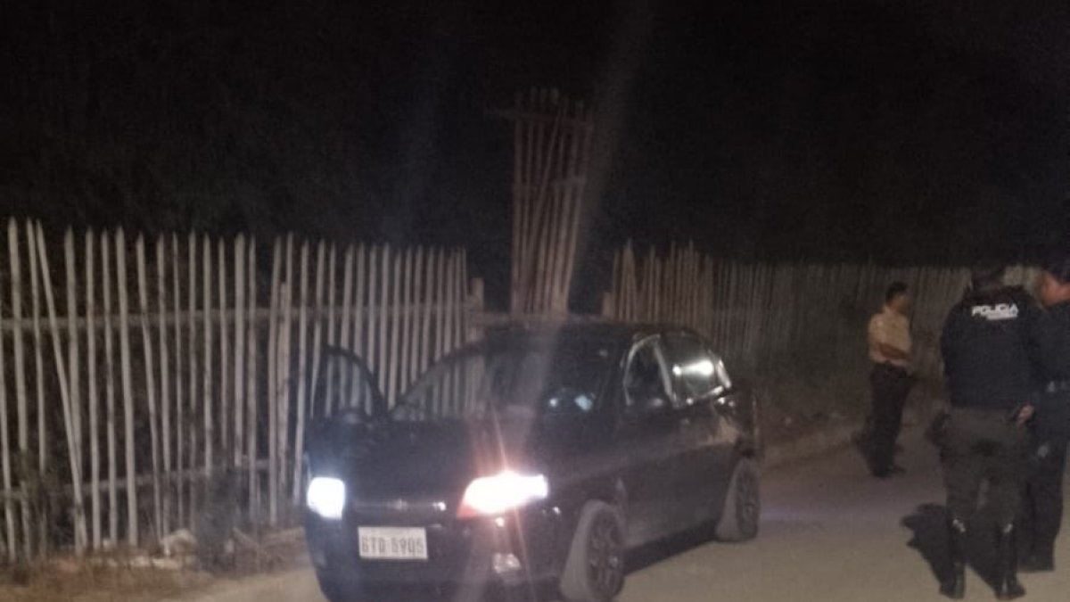 Carro. Los cuerpos de Eduardo y Elías fueron hallados en este auto.