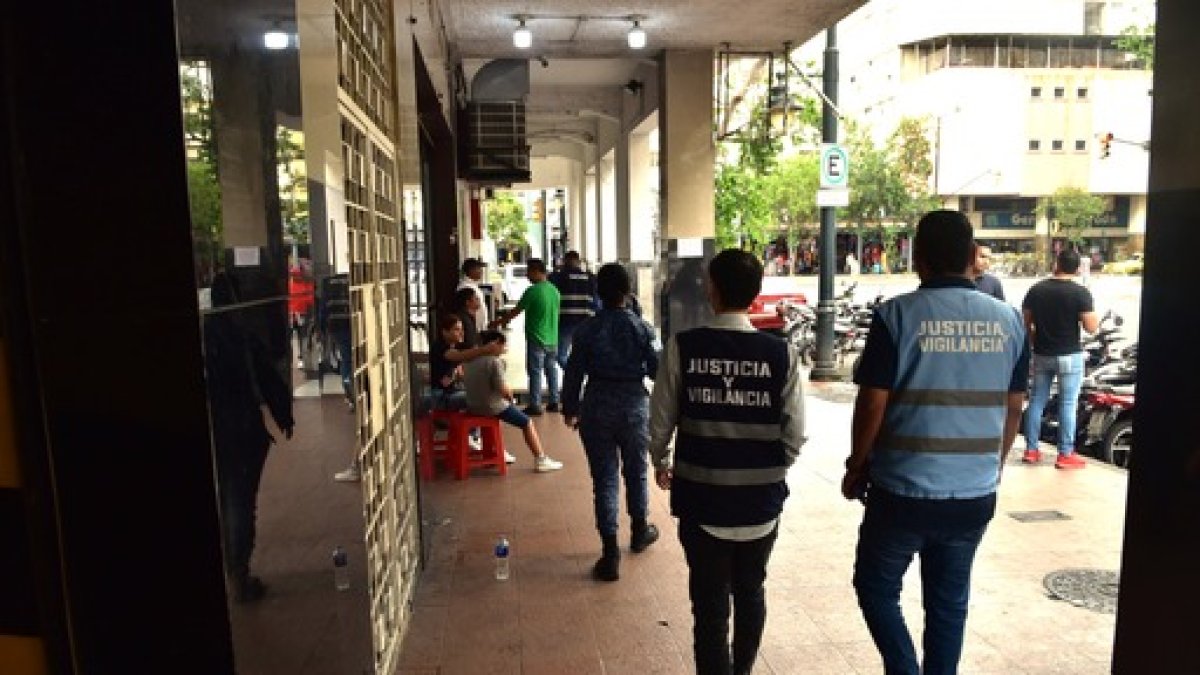 Los operativos se realizaron a lo lago de la calle Costanera.