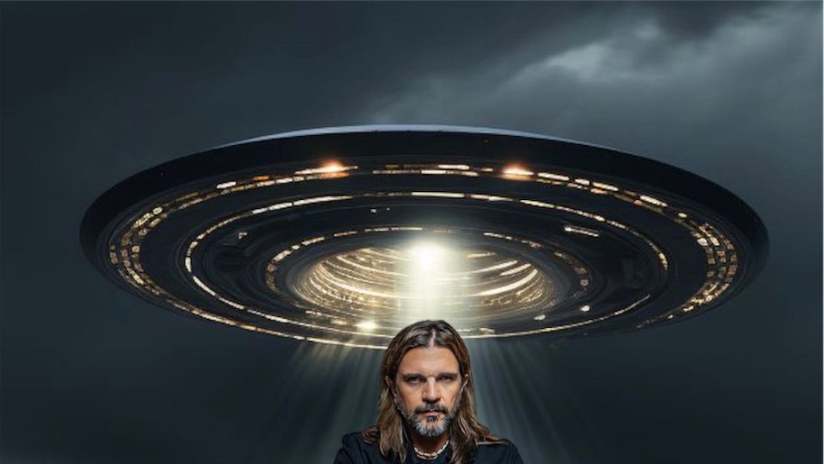 El cantante asegura que esta experiencia, con figuras geométricas y movimientos precisos, refuerza su creencia en la existencia de vida extraterrestre.