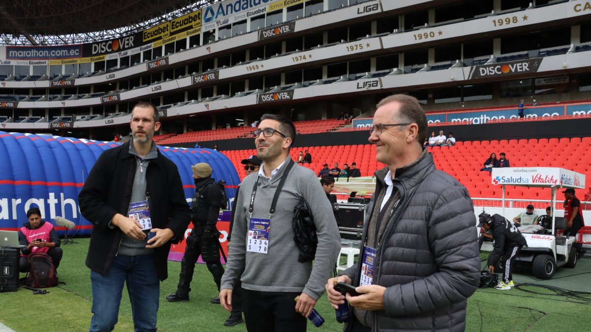 Los funcionarios alemanes estuvieron ya en el Liga vs. Independiente y prevén estar también en el Clásico del Astillero de este domingo 12 de noviembre.