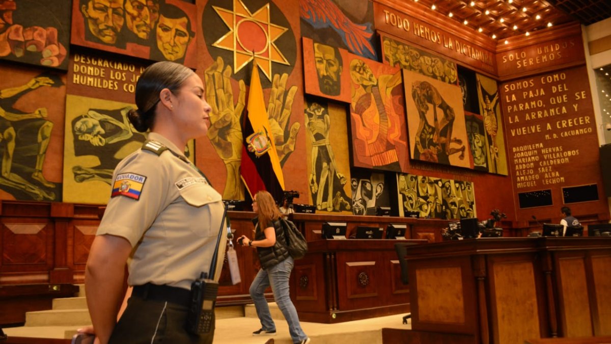 La Asamblea Nacional que se alista para la posesión de asambleístas y del nuevo presidente del país.