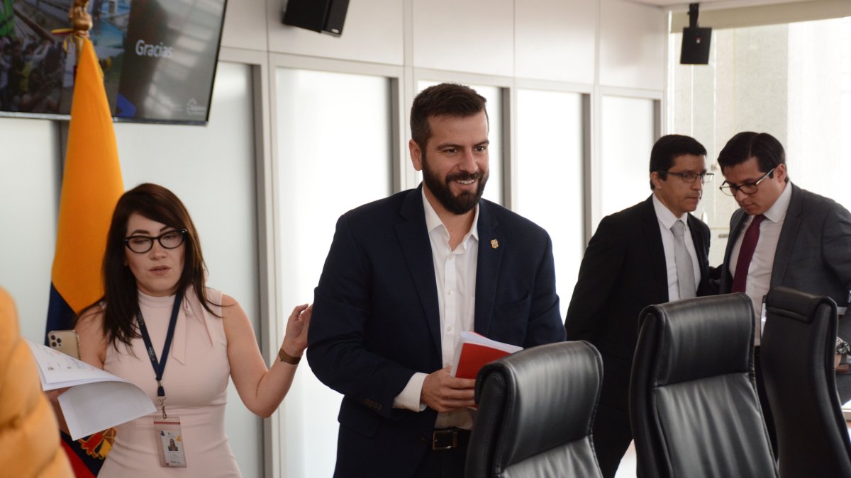 El ministro de Economía y Finanzas, Pablo Arosemena, ratifica el cumplimiento a los GAD.