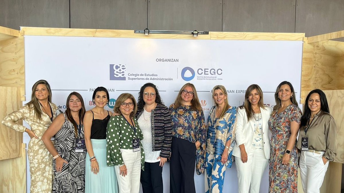 Evento. Mujeres representantes del sector empresarial.