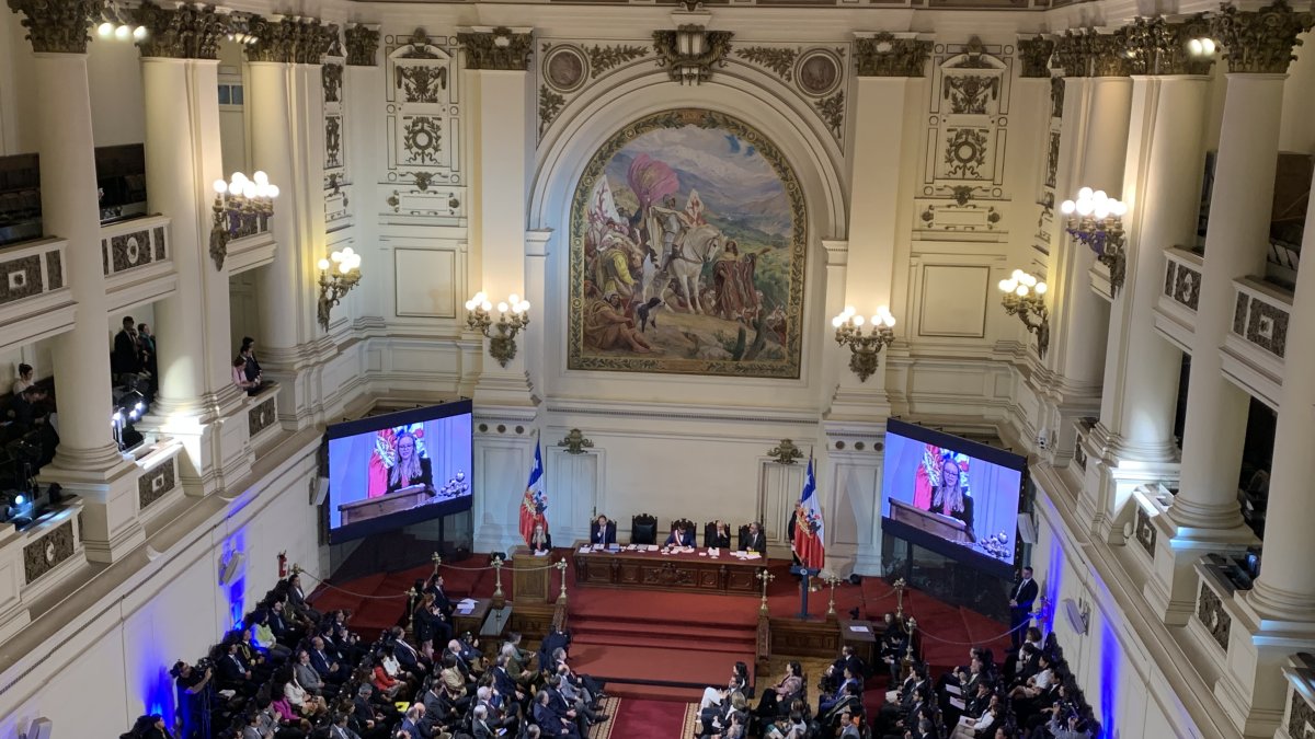 Santiago. El presidente Gabriel Boric recibe la nueva propuesta.