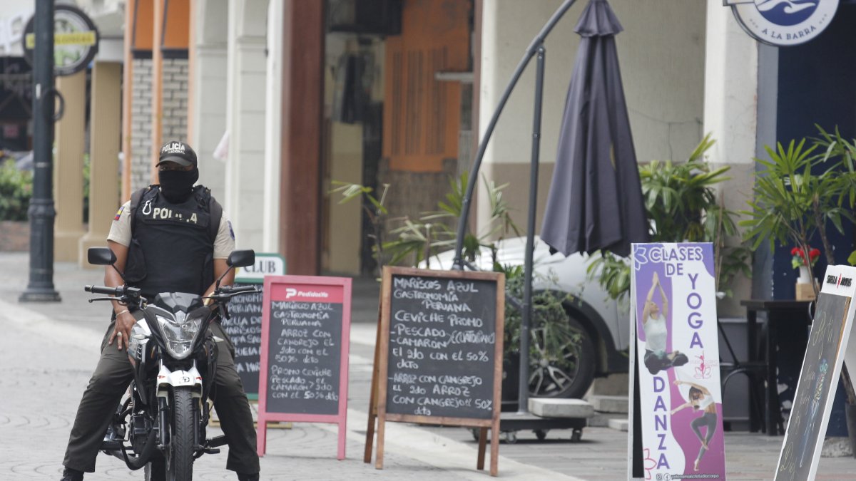 Las cámaras han adecuado espacios para el descanso de 260 policías en los últimos meses.