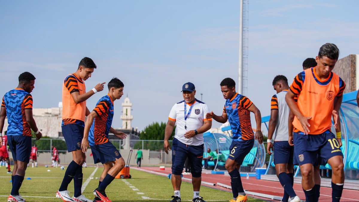 Ecuador en su entrenamiento antes de enfrentar a Indonesia.