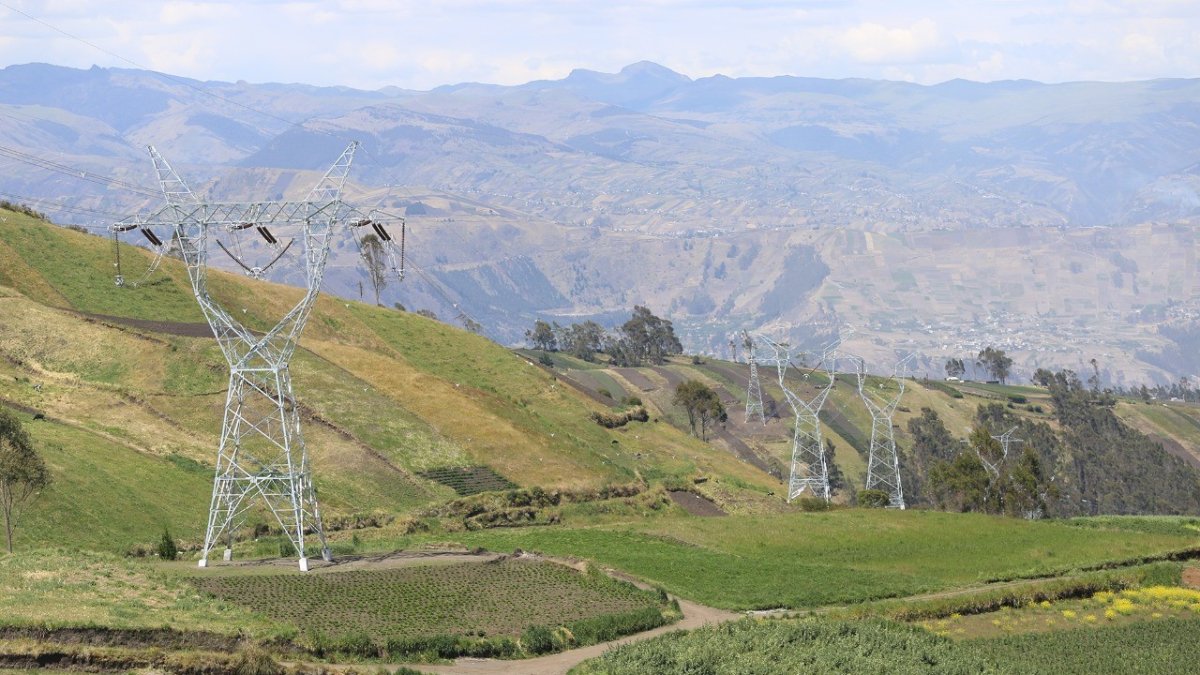 La falta de lluvias ha obligado a que el Gobierno racione la energía eléctrica.
