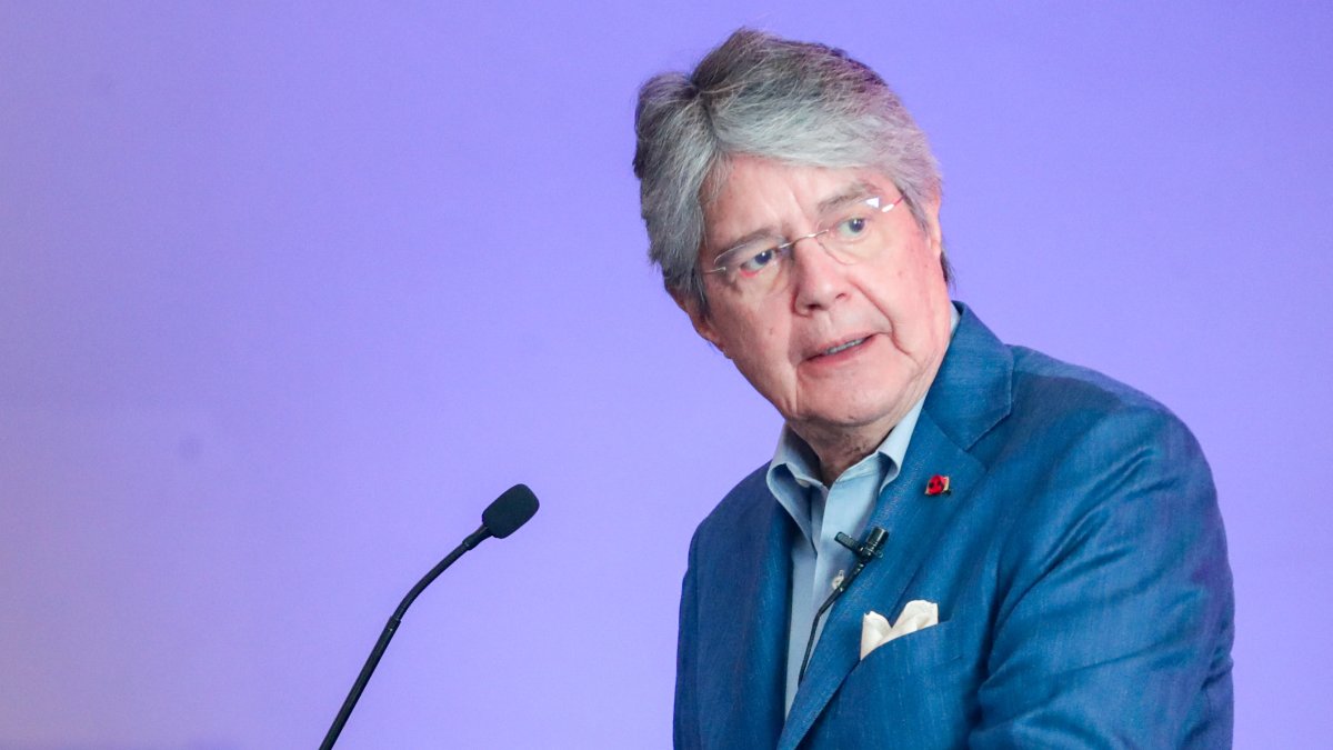 Porque sí. El presidente saliente duplicó el tiempo de protección e incluyó a su esposa y a la del vicepresidente, Alfredo Borrero.