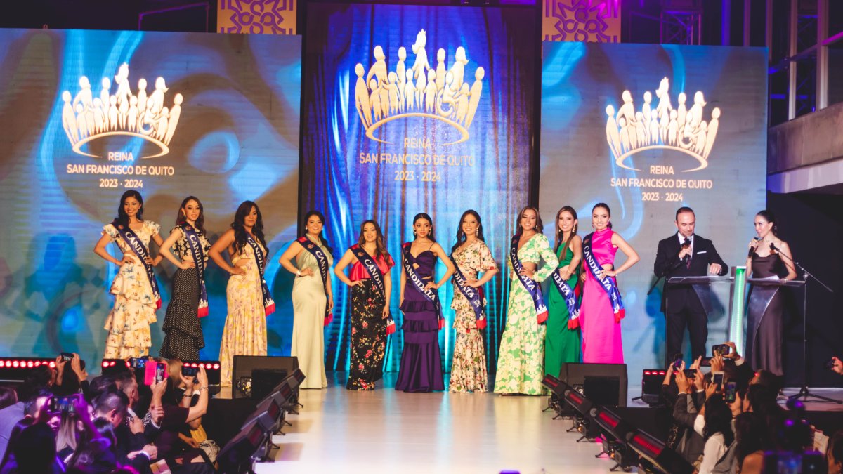 Las diez candidatas presentaron sus proyectos en la noche de presentación.