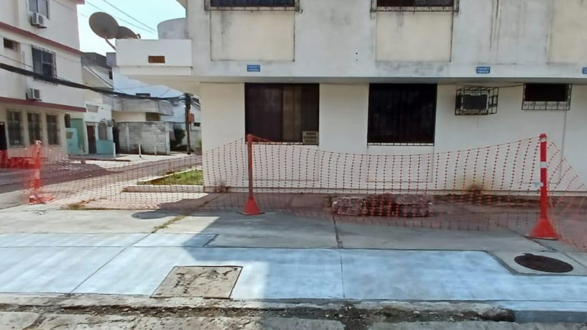 Daños- Tras el socavón, la vía recibió nueva pavimentación.