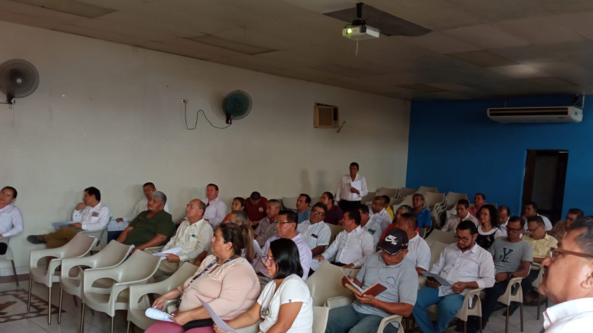 Educación. Los conductores recibieron las charlas de guianza.