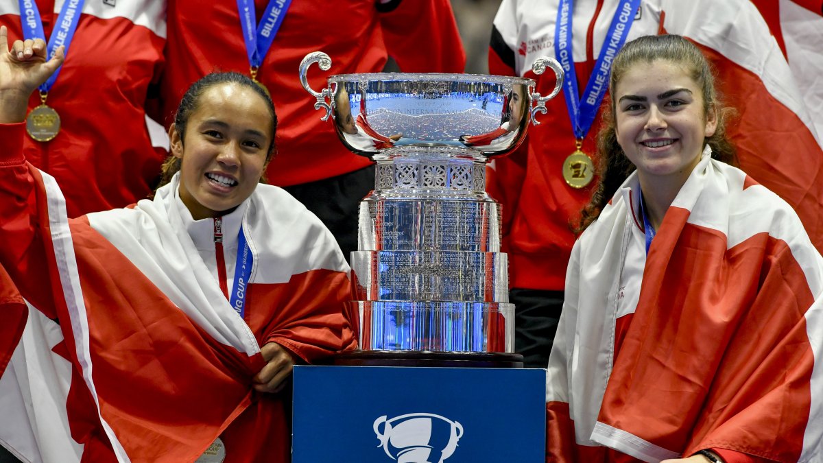 Leylah (i) con el máximo título de selecciones por países en damas.