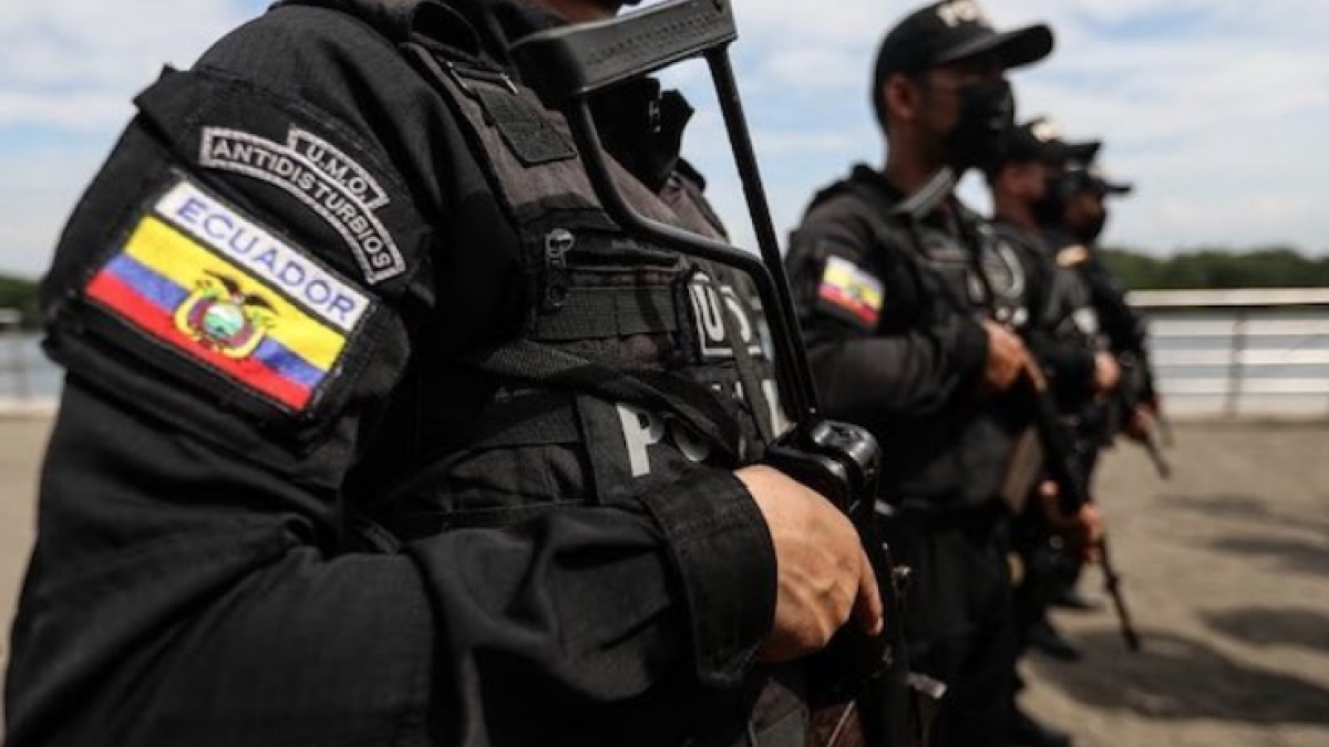 Compras. La última entrega de chalecos antibalas se dio a inicios de octubre, llegaron de Estados Unidos.