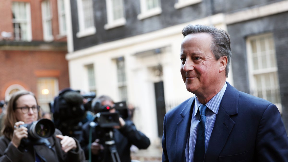 David Cameron ha sido conovocado para ocupar la jefatura de Exteriores y permitir así una remodelación clave en el gobierno de Rishi Sunak.