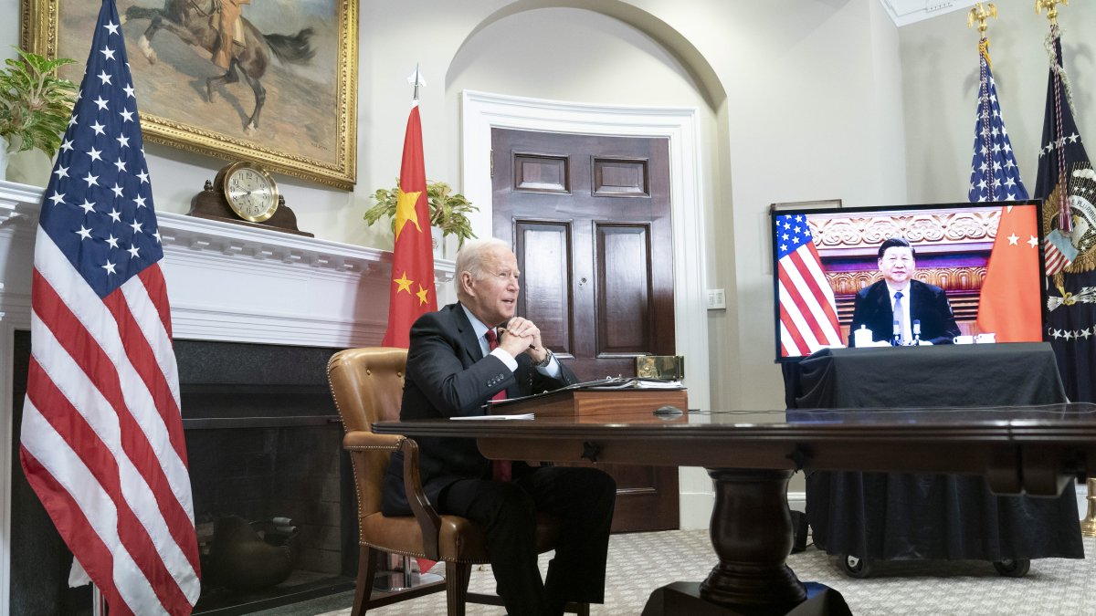 Joe Biden y Xi Jinping en un encuentro telemático en noviembre de 2021.