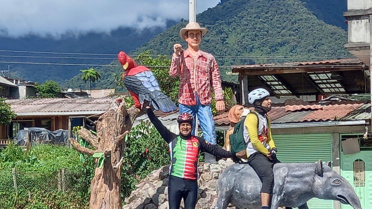 Ciclistas de la Calle en su recorrido por el Oriente.
